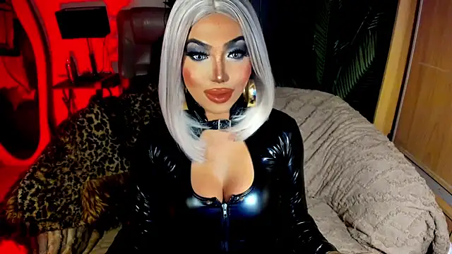 BigDominaMia online show from July 26, 11:40 am