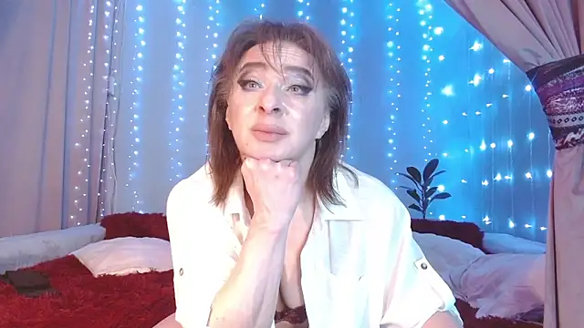 julia renard online show from December 14, 9:31 pm