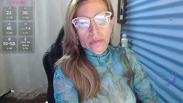 Chayla Ruiz online show from June 8, 1:56 pm