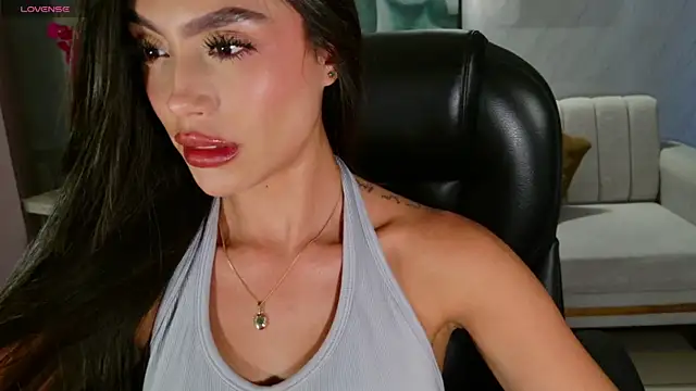 JadeEvansX online show from July 6, 7:05 pm