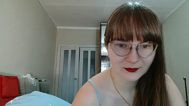 KiraGoldens online show from March 15, 6:15 am