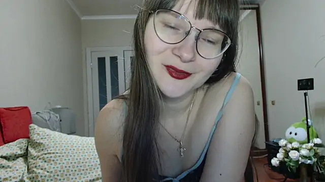 KiraGoldens online show from November 29, 6:39 am