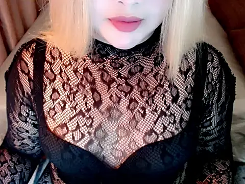 lovelygirlxxx online show from May 1, 5:49 pm