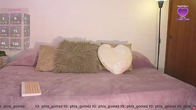 whitneyhot online show from July 19, 12:40 pm