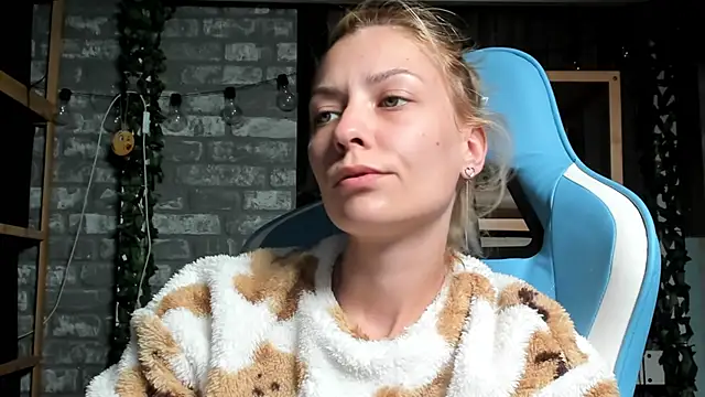 karo123421 online show from September 14, 6:39 pm