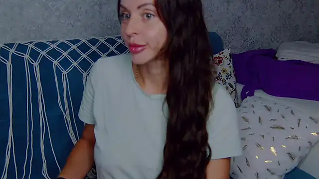 Brilliant Doll online show from July 8, 3:42 am