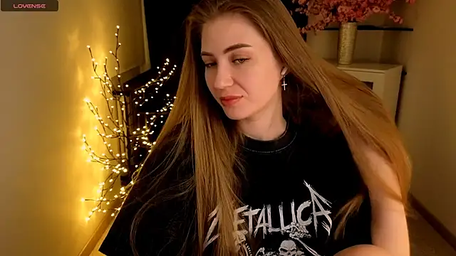 Adelyna Bird online show from May 4, 7:01 am