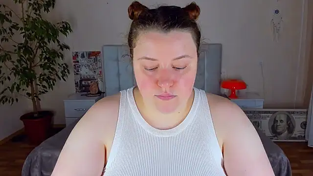 PolinaSalvatore online show from July 29, 10:32 pm
