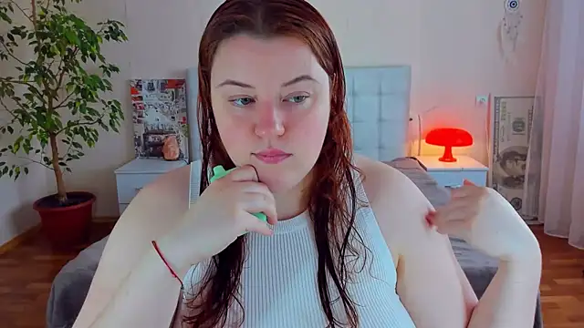 PolinaSalvatore online show from June 18, 2:44 pm