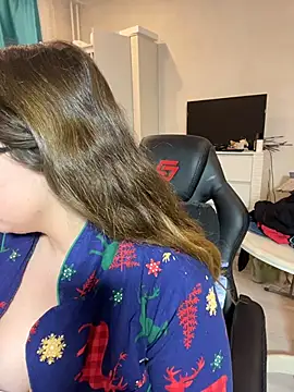 DienkaGreen online show from December 19, 8:06 am