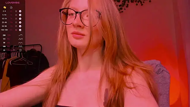 mollytuck online show from October 28, 3:07 pm