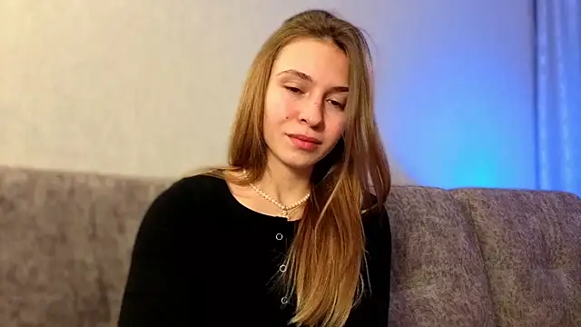 LovelyKatea online show from October 19, 1:46 pm