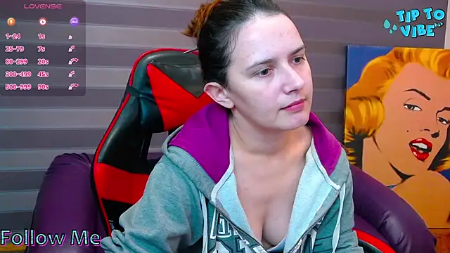 iris nikhols online show from November 14, 4:12 am