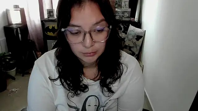 aika-dreams online show from June 16, 2:40 pm
