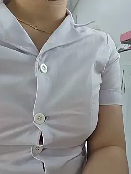 HinaLovely online show from June 29, 1:45 am