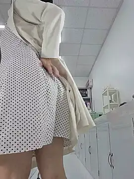 HinaLovely online show from June 15, 2:23 am