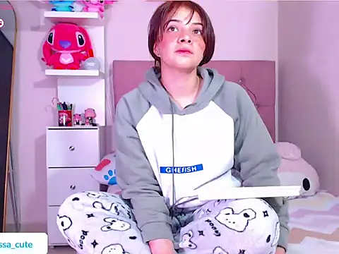 Vannessa  Shy online show from December 19, 1:21 am