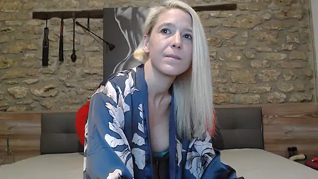 Naschkatze01 online show from December 21, 4:00 pm