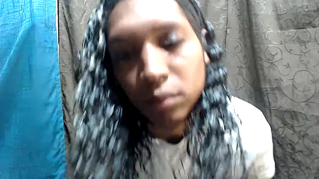 Snapshot of shairaStarr chatting on October 4, 2:39 am shairaStarr online show from October 4, 2:39 am