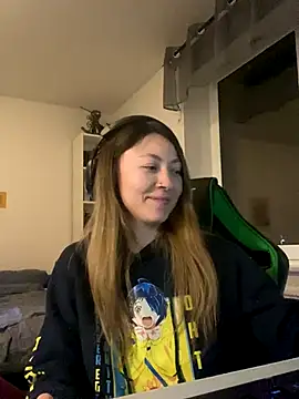 chibi moon  online show from December 22, 7:06 pm