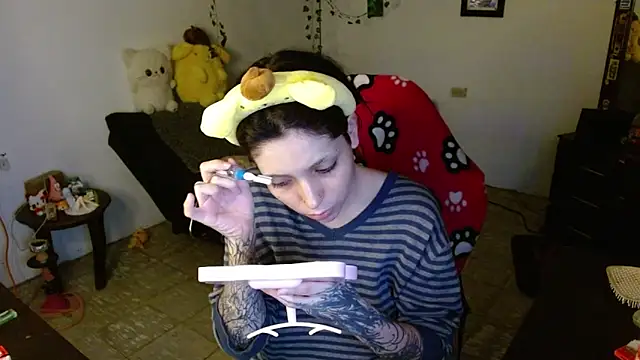 MaryJannes online show from April 22, 7:38 am