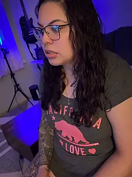 drizzypeach602 online show from July 25, 6:31 am