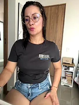 Verito hot online show from December 17, 5:50 pm