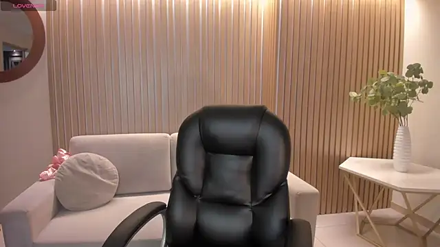 LexieWayne online show from December 22, 8:23 pm