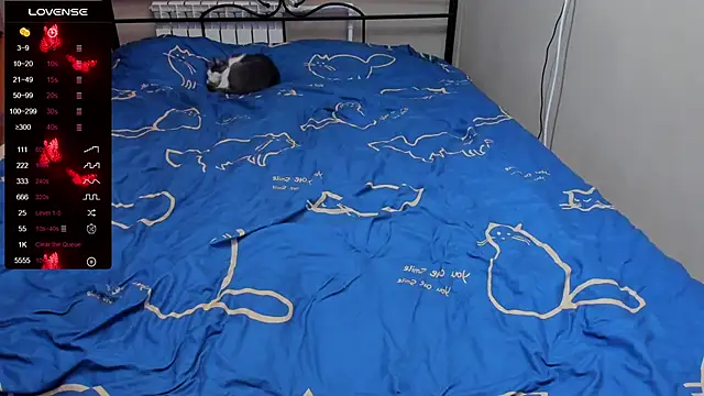 eva zero online show from October 15, 2:41 pm