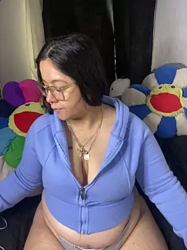 MsConejitaa online show from May 28, 4:27 pm