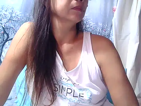 urwife tobe online show from October 30, 7:04 pm