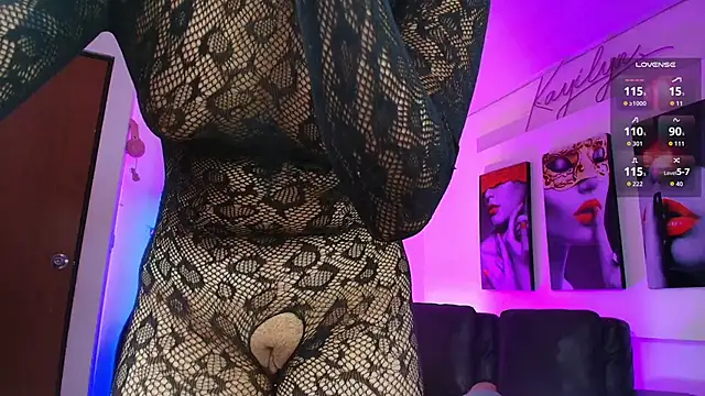 kayilyn online show from June 18, 11:59 am