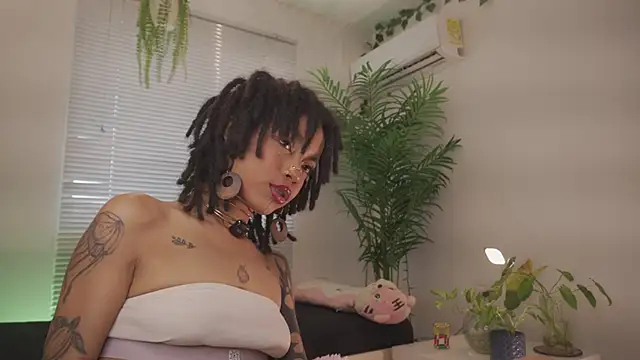 Cooper-Reds online show from February 4, 7:28 pm