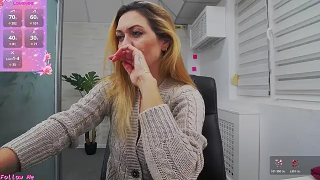 EllaMilf  online show from November 25, 3:25 pm