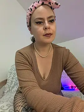 Stoned-baby69 online show from May 1, 9:07 pm