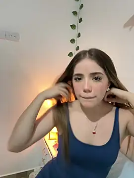 ShelbyHagen online show from February 1, 11:25 pm