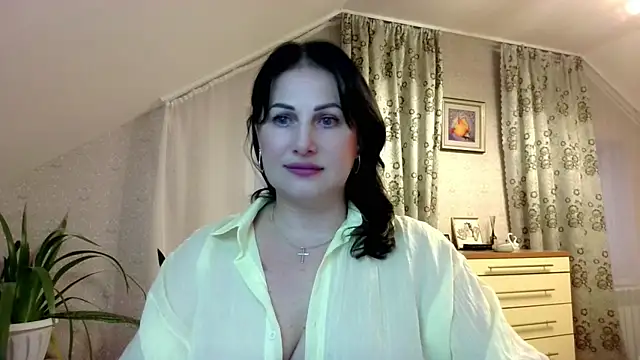 Snapshot of _sarairiti chatting on October 12, 11:56 am sarairiti online show from October 12, 11:56 am