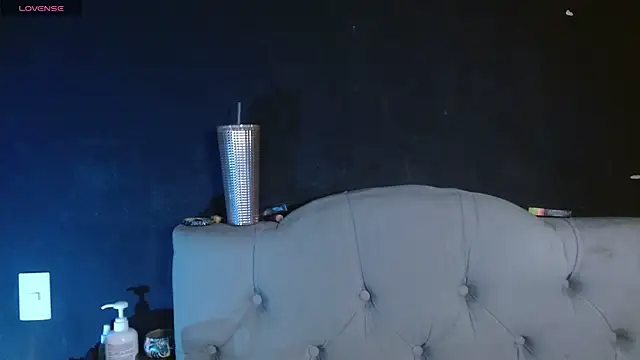 Red-moon1 online show from June 18, 2:35 am