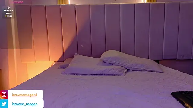 Megan browns1 online show from January 13, 1:26 pm