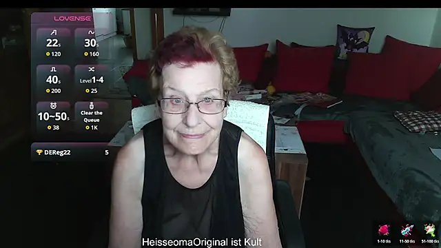 HeisseomaOriginal online show from July 27, 7:38 am