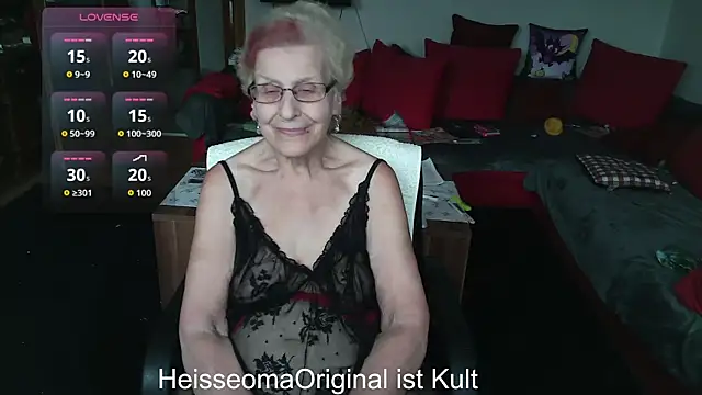 Snapshot of HeisseomaOriginal chatting on September 18, 8:13 am HeisseomaOriginal online show from September 18, 8:13 am