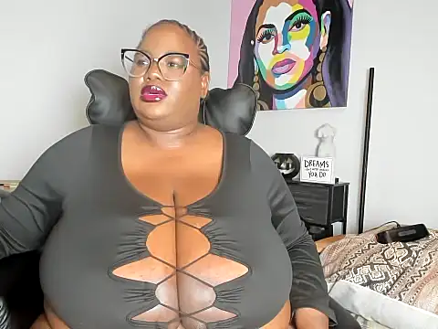 SexyHugeblackTitties online show from October 12, 3:20 am
