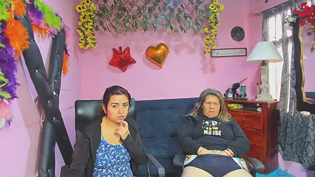 lesbiancuple online show from February 27, 1:11 pm