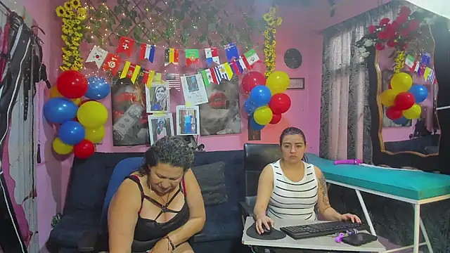 lesbiancuple online show from June 21, 12:53 pm
