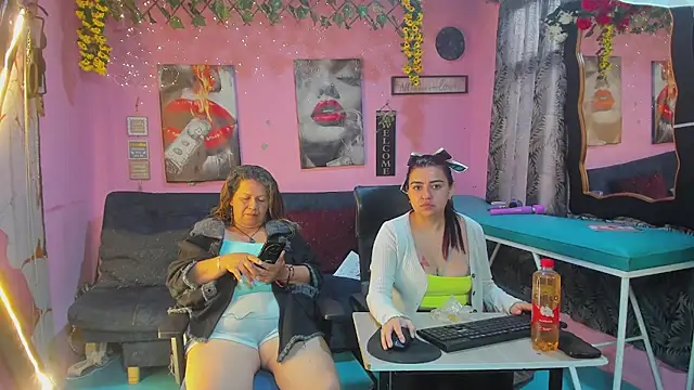 lesbiancuple online show from June 15, 1:00 pm