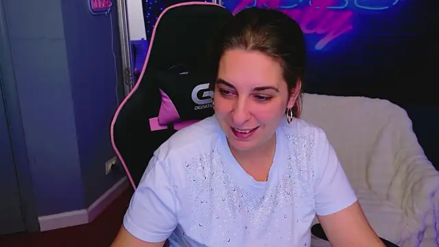 KarinaNoir online show from July 31, 4:13 am