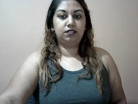 bellachow10 online show from October 28, 7:47 am