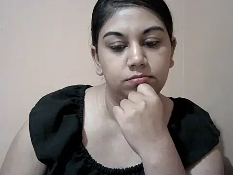 bellachow10 online show from June 12, 8:33 am