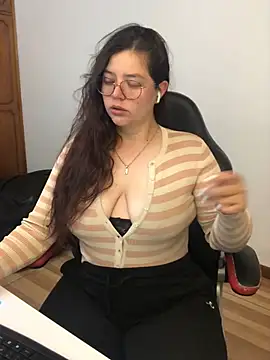 kayortiiz online show from July 14, 12:33 am