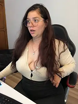 kayortiiz online show from June 29, 9:36 pm